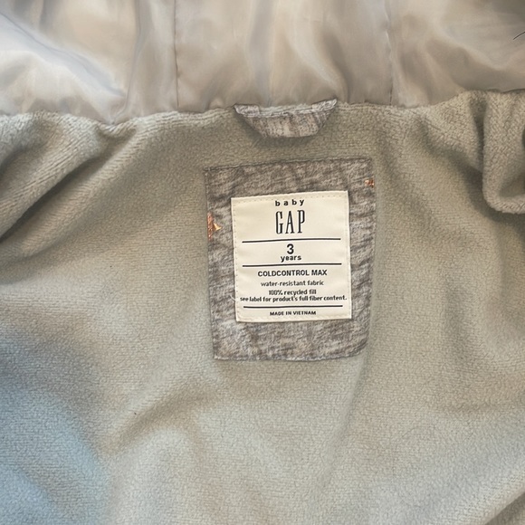 **Sold Gap size 3T toddler maxi cold control coat. NWT - Picture 2 of 6